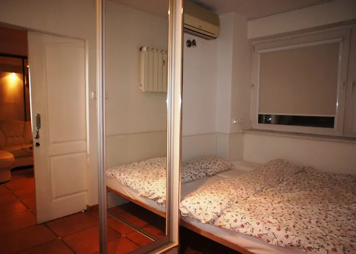 Bonapartments アパート *